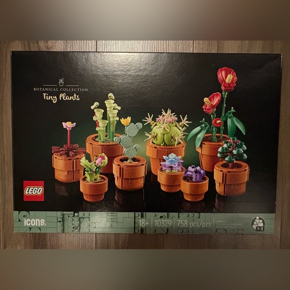 Lego Tiny Plants Set - Picture 5 of 5